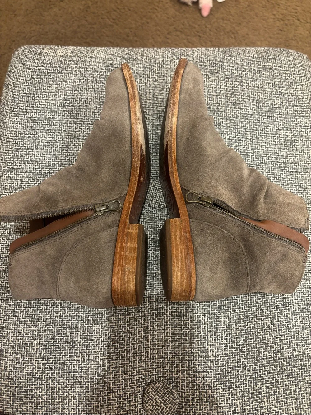 Kork-Ease Men's Suede Chukka Boots in Taupe Gray